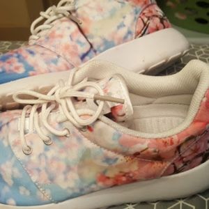 Nike Cherry Blossom Roshe Sneakers